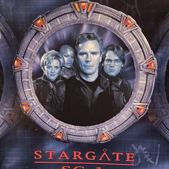 Stargate SG-1 - Season 1 Gift Set ~ Like New (DVD, 2001, 5-Disc Set) - Picture 1 of 4